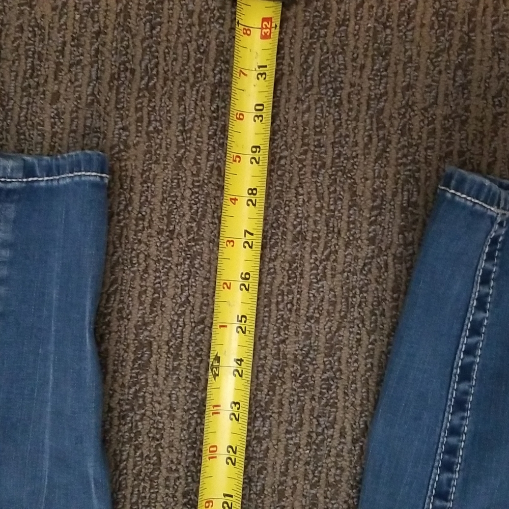 Miss Me Skinny Jean's Size 27 - Picture 12 of 16